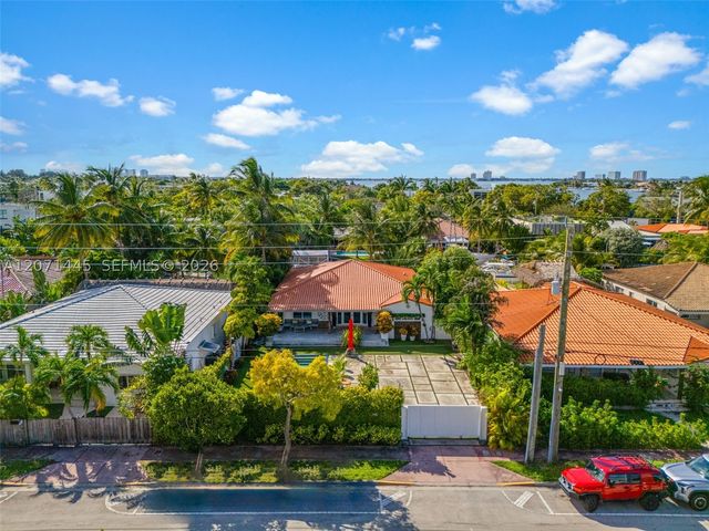 7970 Hawthorne Ave, Miami Beach, FL 33141