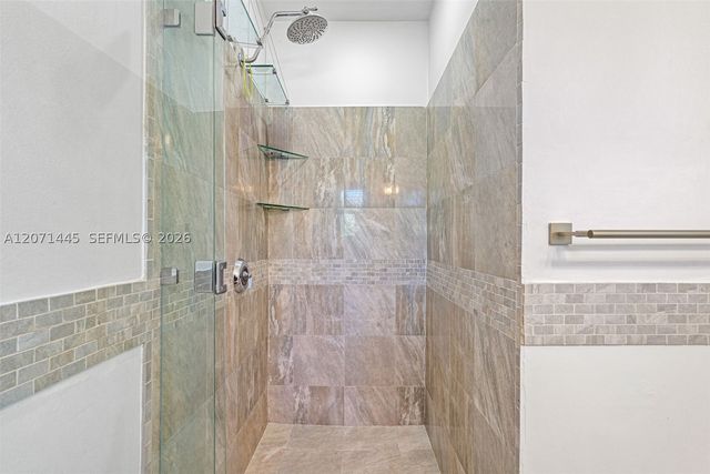 7970 Hawthorne Ave, Miami Beach, FL 33141