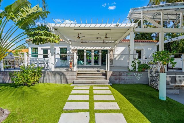 7970 Hawthorne Ave, Miami Beach, FL 33141