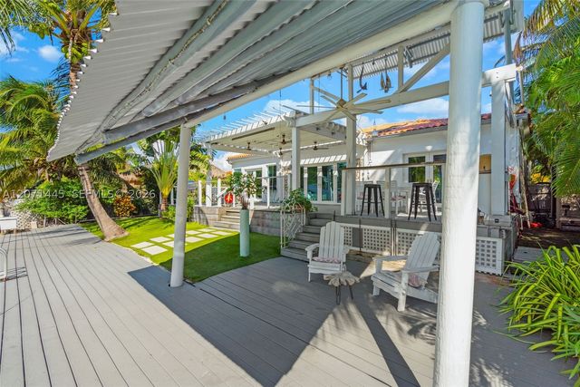 7970 Hawthorne Ave, Miami Beach, FL 33141