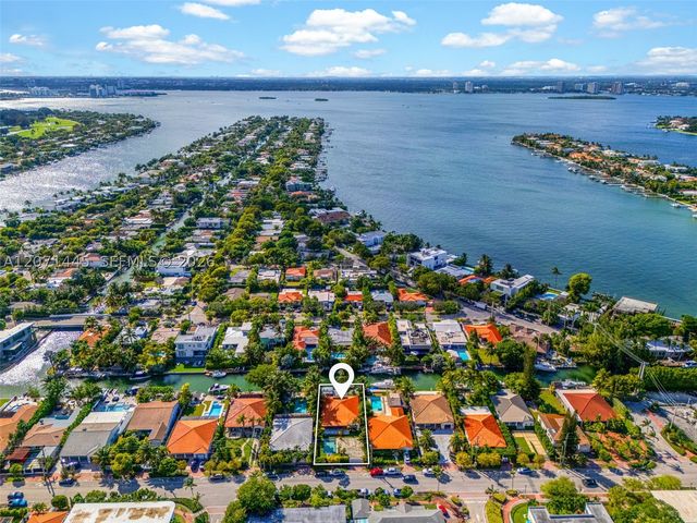 7970 Hawthorne Ave, Miami Beach, FL 33141