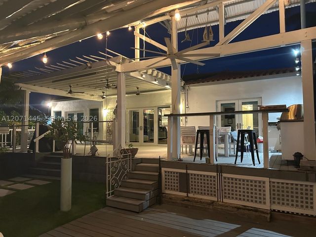 7970 Hawthorne Ave, Miami Beach, FL 33141