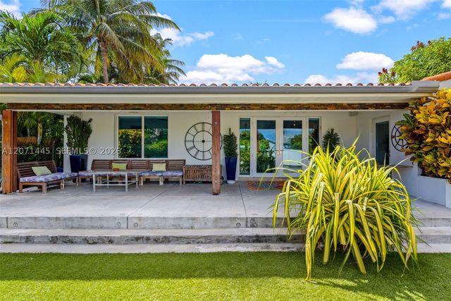 7970 Hawthorne Ave, Miami Beach, FL 33141