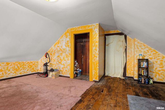 1206 W JOHNSON Street, Peoria, IL 61605