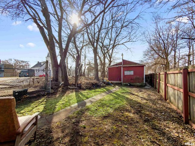 1206 W JOHNSON Street, Peoria, IL 61605