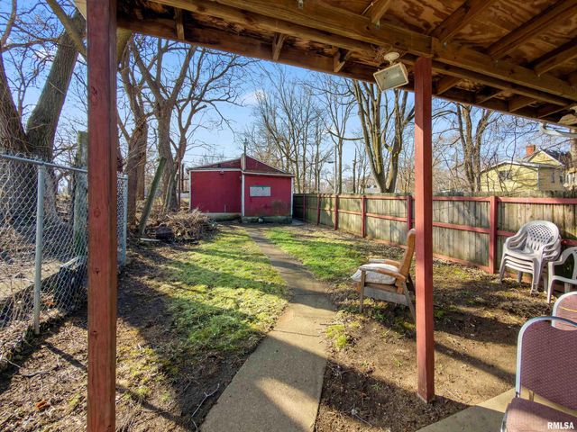 1206 W JOHNSON Street, Peoria, IL 61605