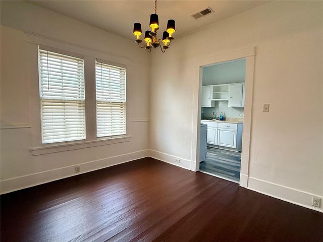 1916 26th Street, Galveston, TX 77550