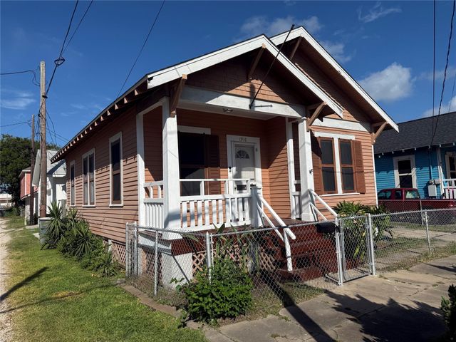 1916 26th Street, Galveston, TX 77550