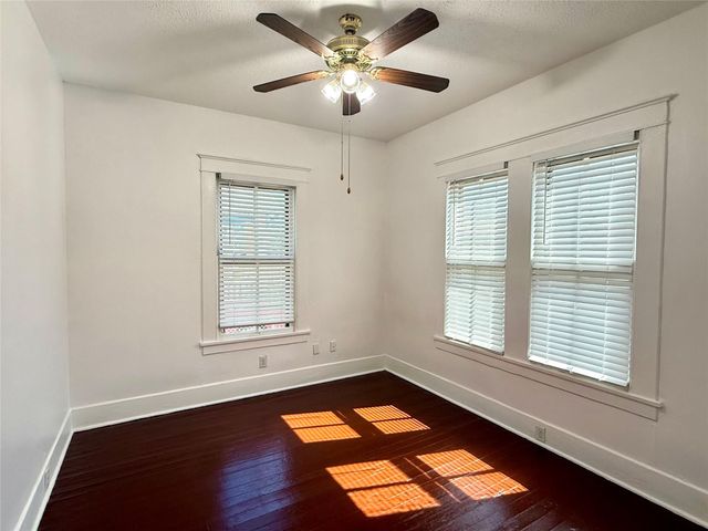 1916 26th Street, Galveston, TX 77550