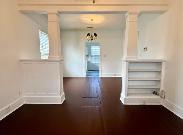 1916 26th Street, Galveston, TX 77550