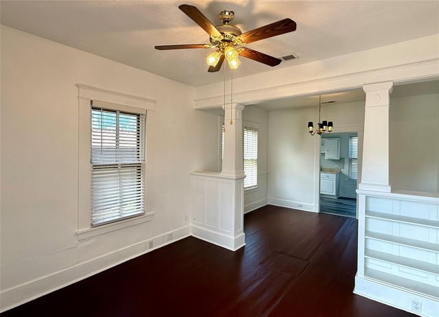 1916 26th Street, Galveston, TX 77550