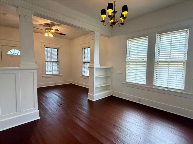 1916 26th Street, Galveston, TX 77550