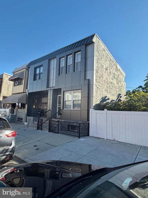 2647 S 2ND ST, Philadelphia, PA 19148