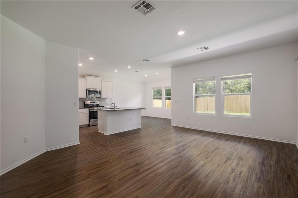 10724 Steinbeck DR, Austin, TX 78747