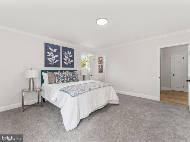 16 BRYANT RD, Blackwood, NJ 08012
