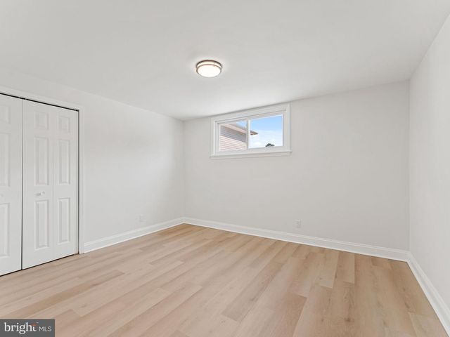 16 BRYANT RD, Blackwood, NJ 08012