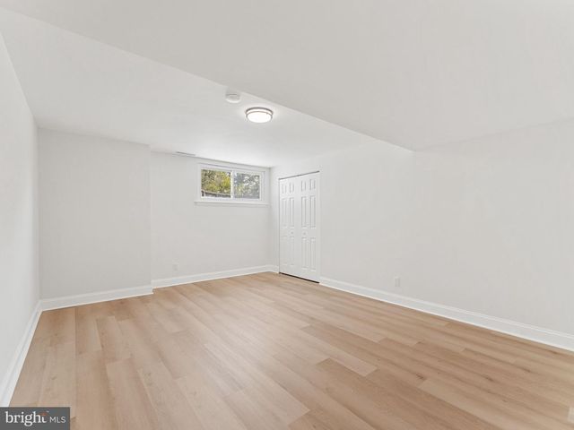 16 BRYANT RD, Blackwood, NJ 08012