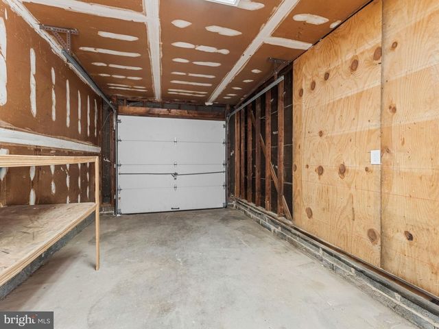 16 BRYANT RD, Blackwood, NJ 08012