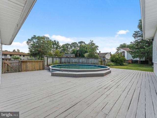 16 BRYANT RD, Blackwood, NJ 08012