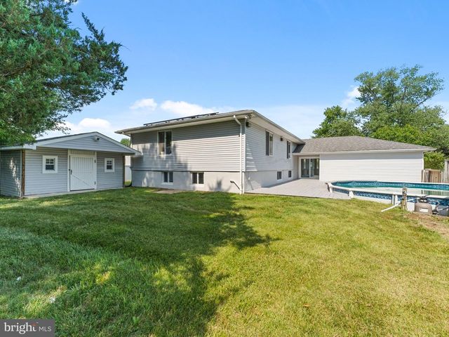 16 BRYANT RD, Blackwood, NJ 08012