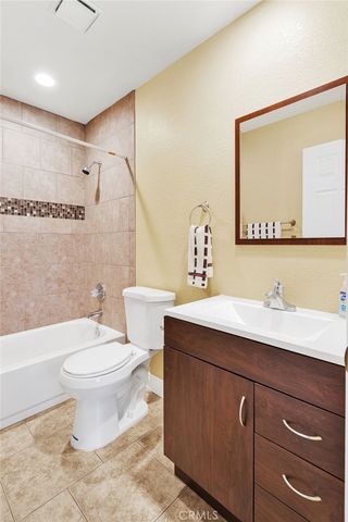 11746 Portola Court, Adelanto, CA 92301