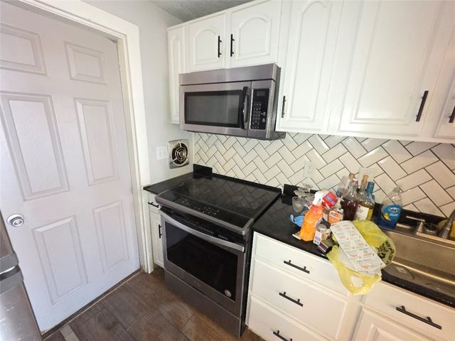 735 S 14th St, Monessen, PA 15062