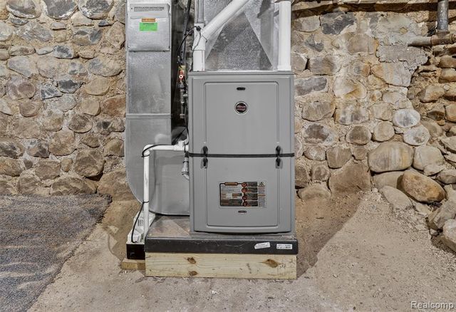 1130 S Gray Road, West Branch, MI 48661