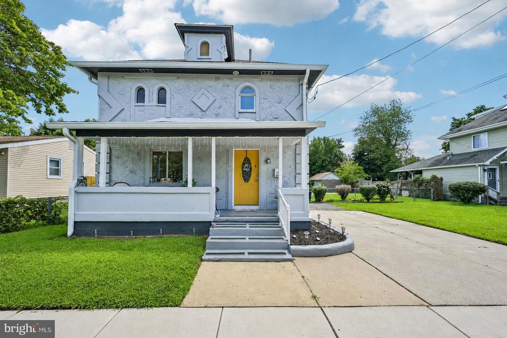 348 W WASHINGTON ST, PAULSBORO, NJ 08066 — exterior