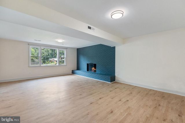 1731 TAMERISK CT, Vienna, VA 22182
