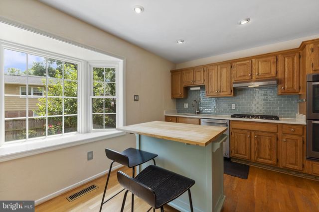 1731 TAMERISK CT, Vienna, VA 22182