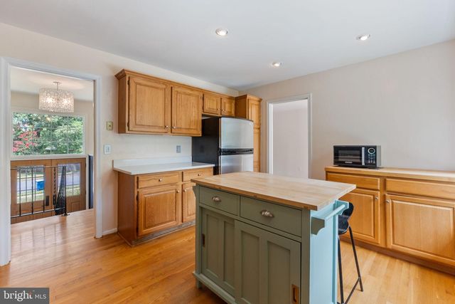 1731 TAMERISK CT, Vienna, VA 22182