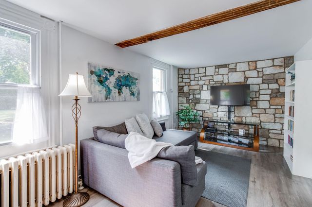 1621 EDEN RD, Lancaster, PA 17601