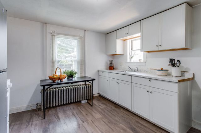 1621 EDEN RD, Lancaster, PA 17601
