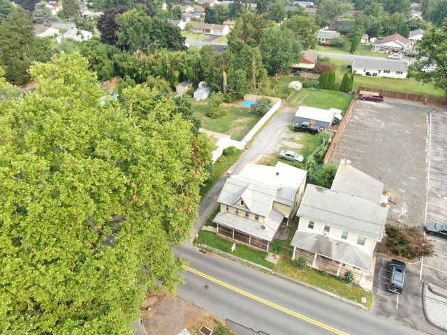 1621 EDEN RD, Lancaster, PA 17601