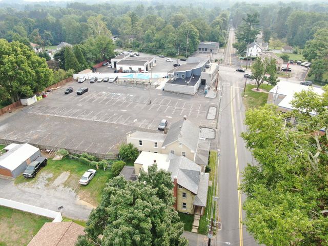 1621 EDEN RD, Lancaster, PA 17601