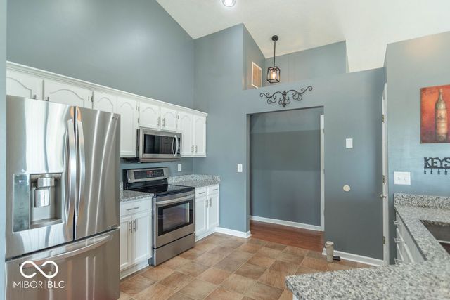 274 Pineview Drive, Mooresville, IN 46158