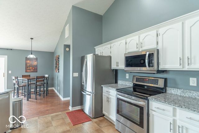 274 Pineview Drive, Mooresville, IN 46158