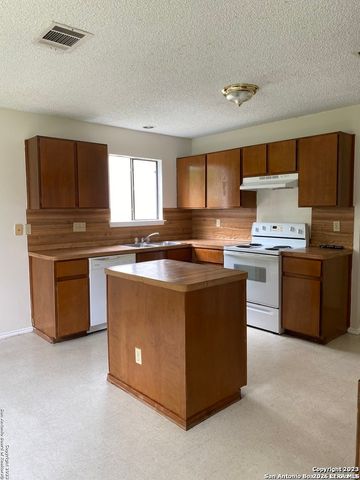 7259 Flaming Forest, San Antonio, TX 78250