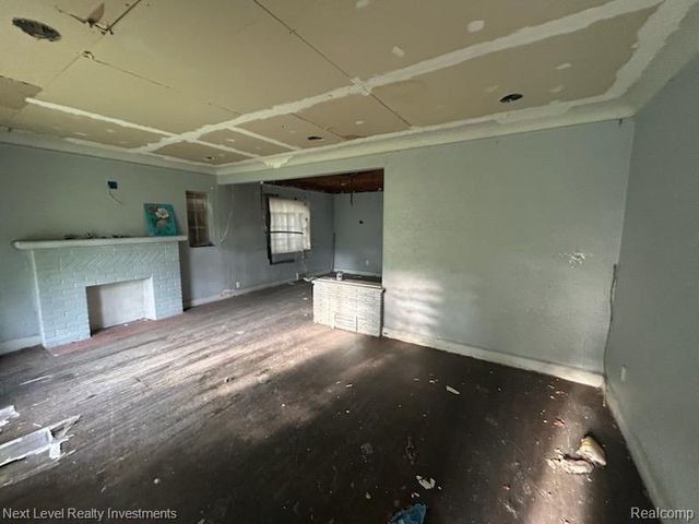 8854 Pinehurst Street, Detroit, MI 48204