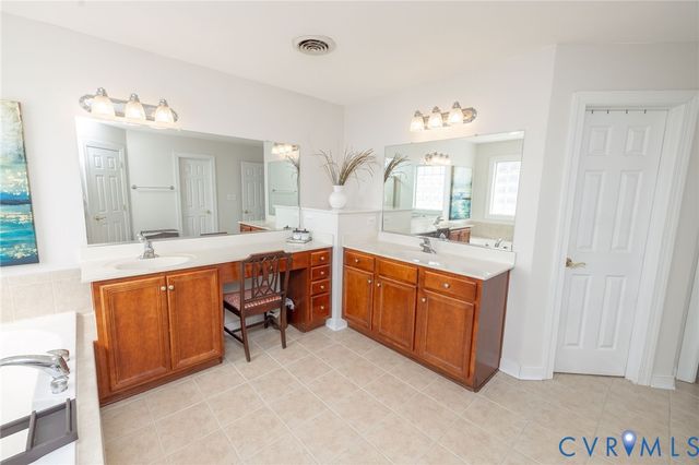 1118 Bach Ln, Midlothian, VA 23114