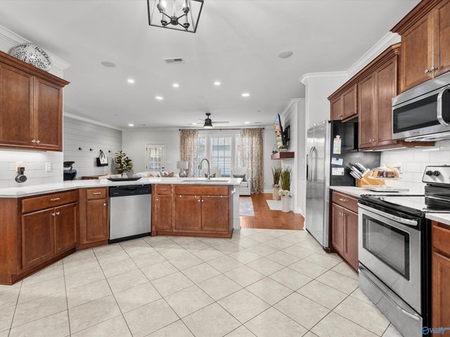 118 Park Square Lane, Madison, AL 35758