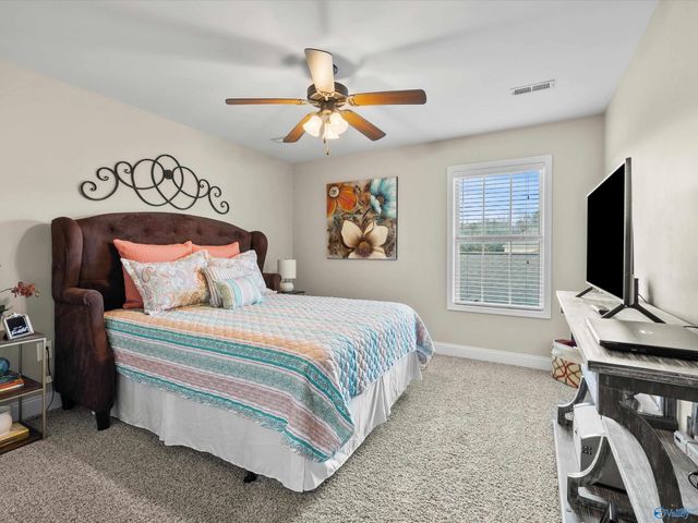 118 Park Square Lane, Madison, AL 35758