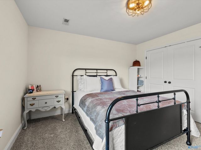 118 Park Square Lane, Madison, AL 35758