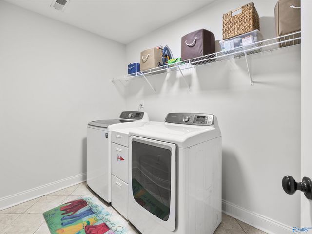 118 Park Square Lane, Madison, AL 35758