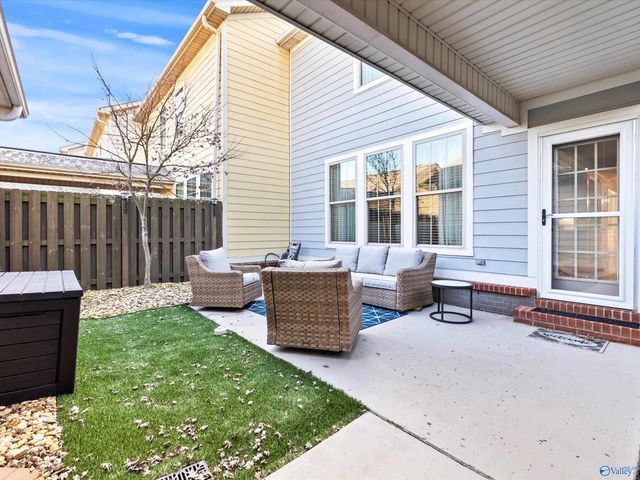 118 Park Square Lane, Madison, AL 35758