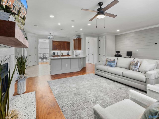 118 Park Square Lane, Madison, AL 35758