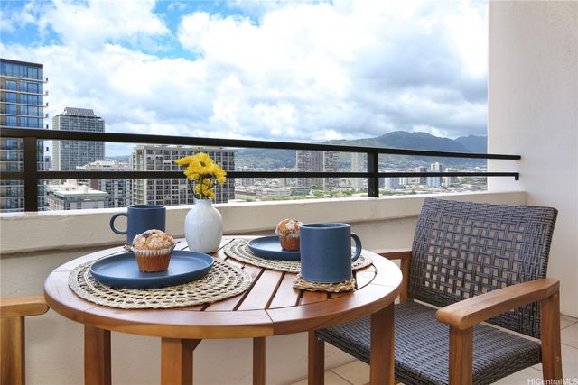 2410 Cleghorn Street 2604, Honolulu, HI 96815