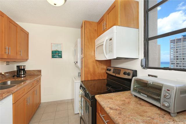 2410 Cleghorn Street 2604, Honolulu, HI 96815