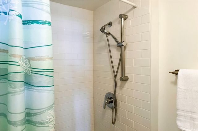 2410 Cleghorn Street 2604, Honolulu, HI 96815