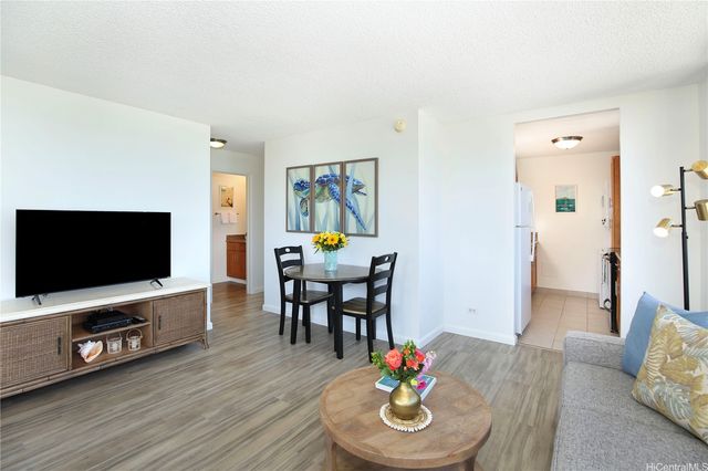 2410 Cleghorn Street 2604, Honolulu, HI 96815